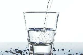 Wie viel sollte man trinken für schöne Haut?