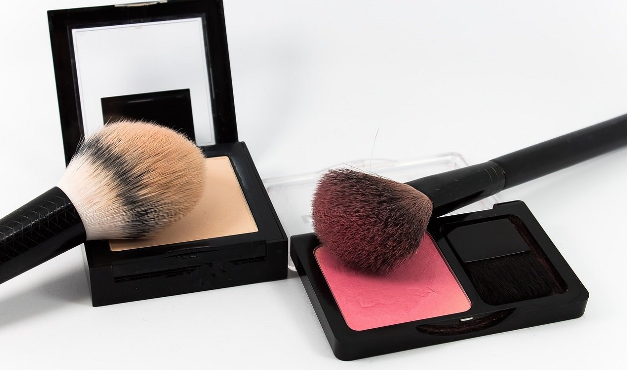 Porenverstopfende Inhaltsstoffe in Cremes, Serum und Make-up